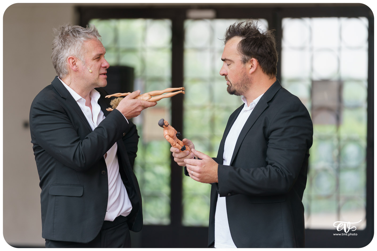 COWBOY OU INDIEN (GROUPE DEJA)